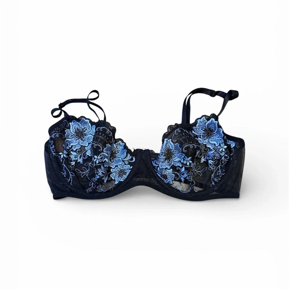 Elegant Black and Blue Lace Bra - Picture 2 of 2